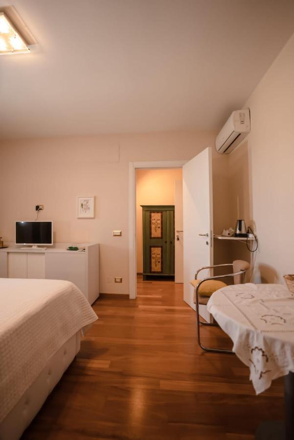 B&B Villa Maria Di Venere Bari Bagian luar foto