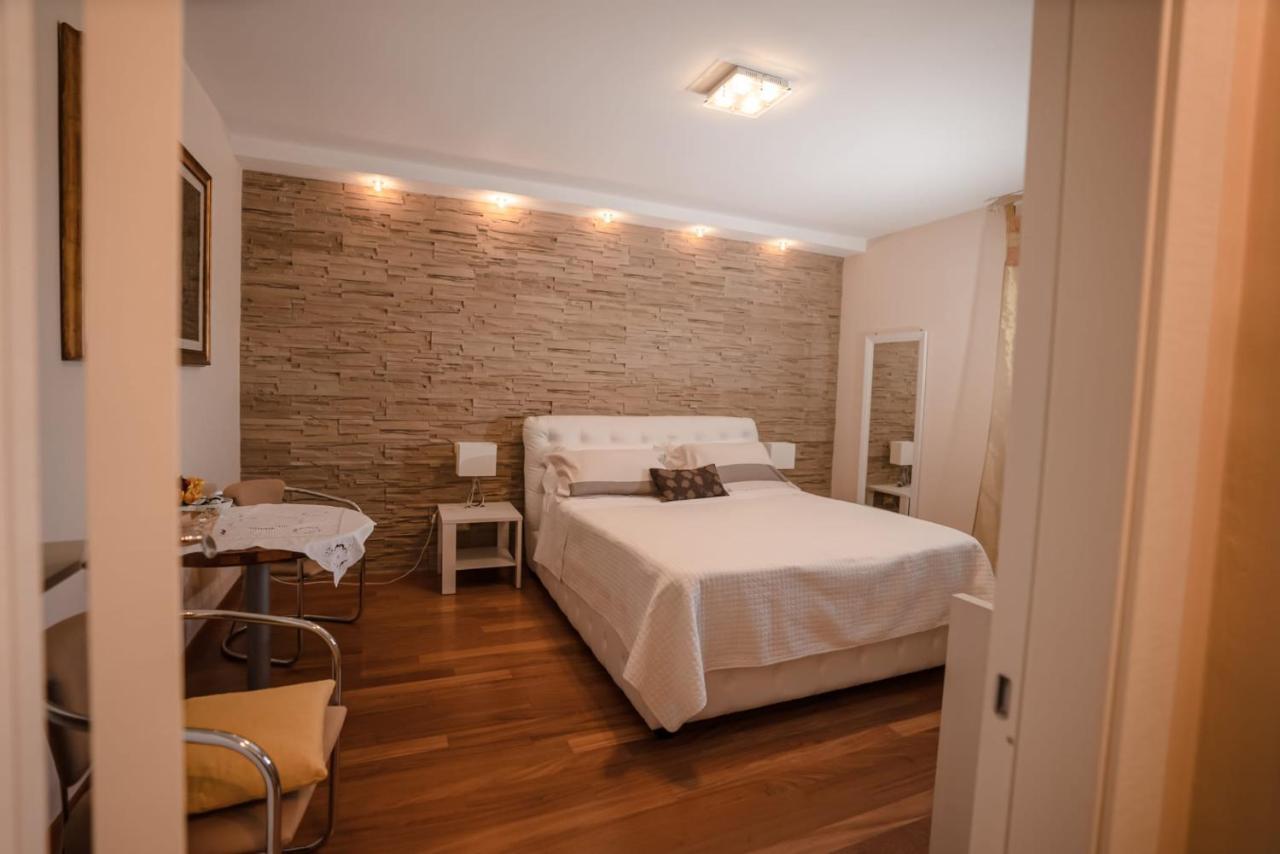 B&B Villa Maria Di Venere Bari Bagian luar foto